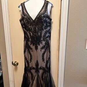 - Cachet Tulle and Lace Maxi Dress in Black/Nude - 16